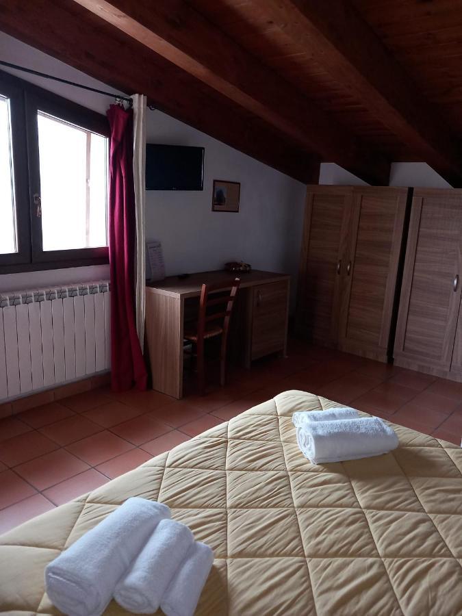 Agriturismo L'Ulivo Padula Exterior foto