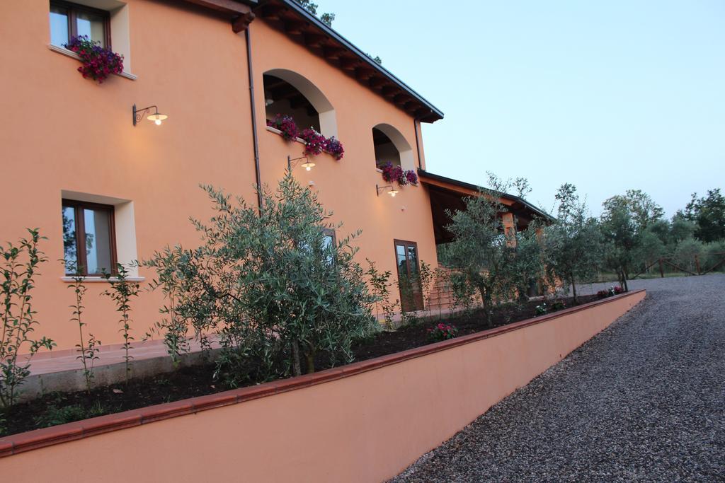 Agriturismo L'Ulivo Padula Exterior foto